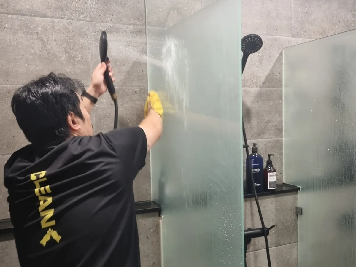 예천군 감천면 헬스장 복도·대기 동선 야간 위생청소 사례 - 행진크린