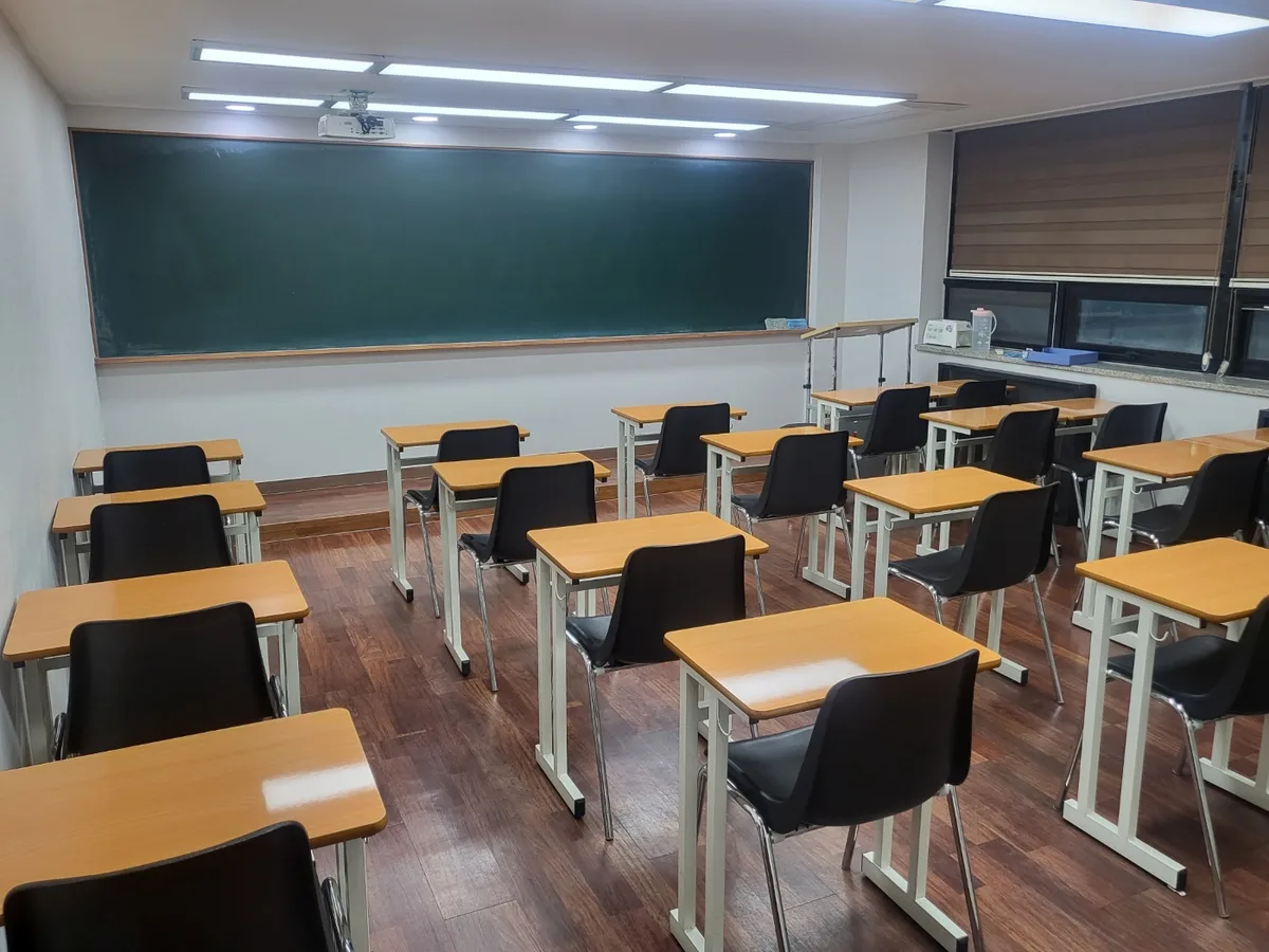 청송군 주왕산면 스터디룸 미팅룸 장비 주변 정밀 위생청소 사례 - 행진크린