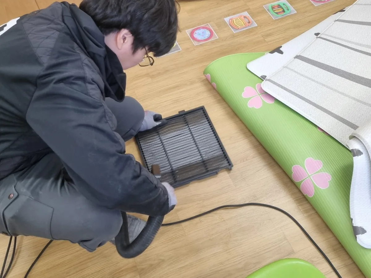 안동시 명륜동 놀이방 낮잠실 장비 주변 정밀 위생청소 사례 - 행진크린